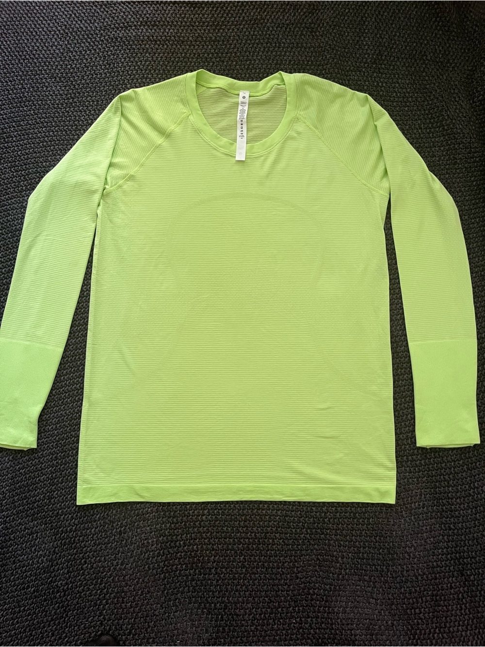 NWOT Lululemon Swiftly Tech LongSleeve Shirt Top Sweater Running Training